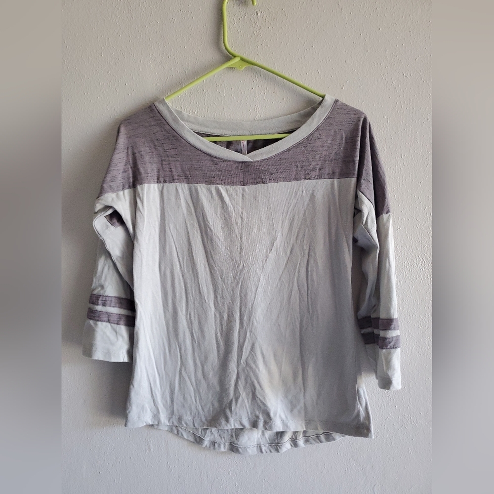 JW Gray Top Size Small